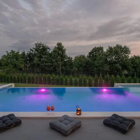 Villa Aron
